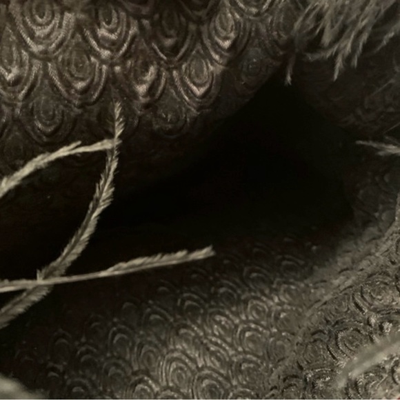 Gigi Olivia Red Velvet Bag with Ostrich Fe… - Picture 4 of 4